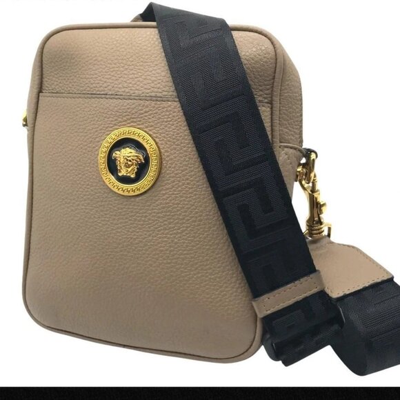 NWT Versace Grainy Calf Messenger Bag UNISEX and dustbag